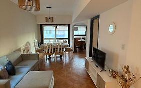 Hermoso Departamento con Balcón a 3 cuadras del Mar - La Perla
